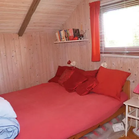 Three-bedroom Holiday In 別荘