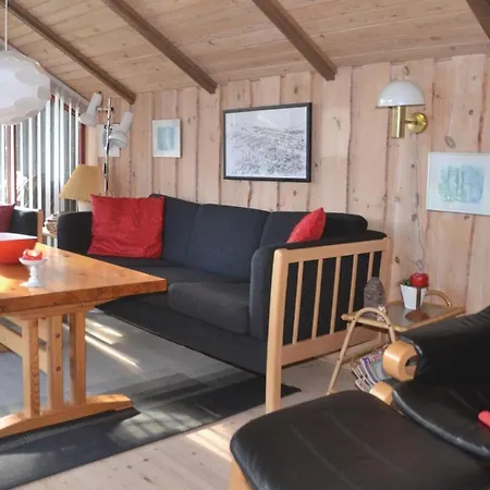 Three-bedroom Holiday In 別荘 *